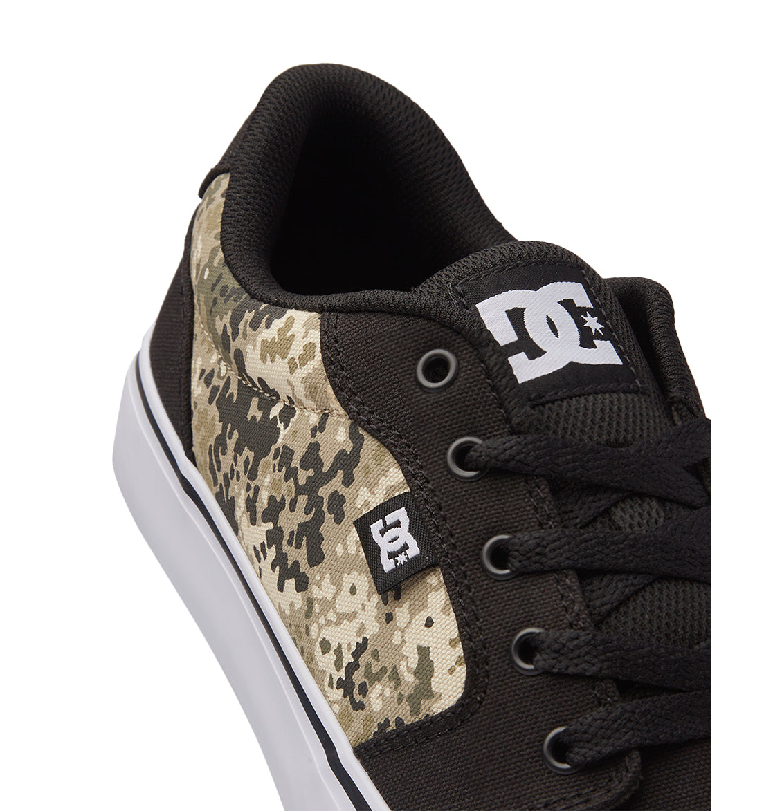 320040_dcshoes_xkcw-3.jpg