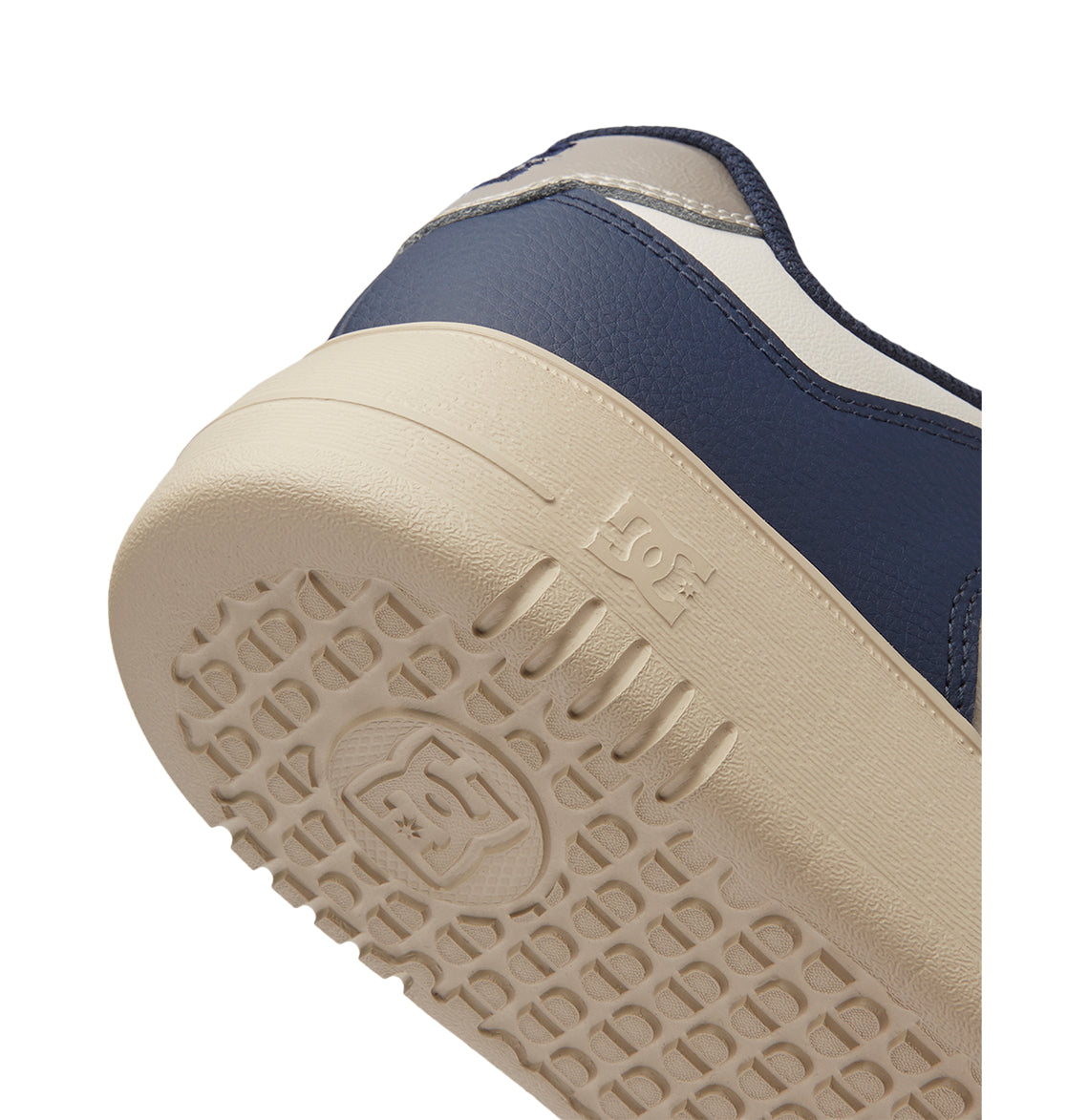 adjs100156_dcshoes_wcg-4.jpg
